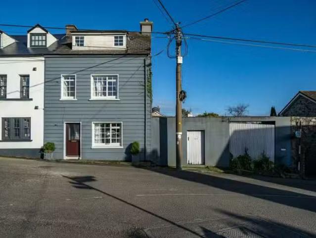 Friar's Gate, Kinsale, Co. Cork, P17RX04 is for sale