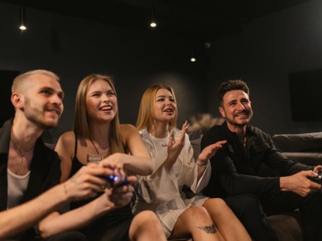 FRIBOURG BAR MIT SCHWEIZ EINZIGARTIGER SPIELFREIZEITAKTIVITÄT ZUR ÜBERGABE