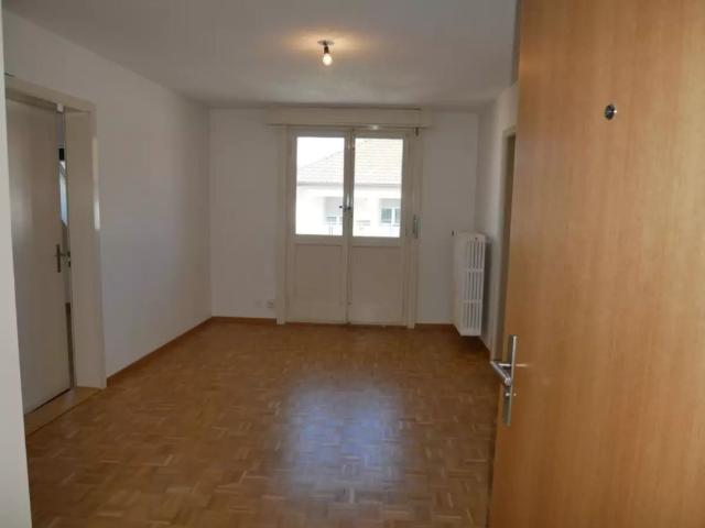 FRIBOURG RUE F. GUILLIMANN 5 3.5 PIECES MANSARDÉ AU 6ÈME ÉTAGE