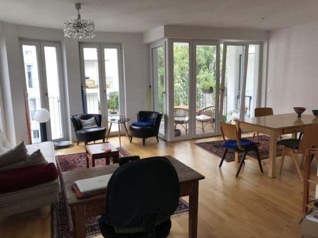 Friedrichshain Schöne 2 Zi Wohnung, Neubau, ab sofort