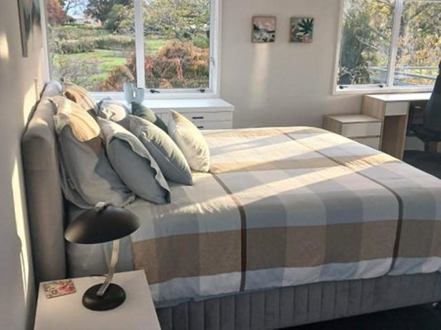 frimley, 2 bedrooms