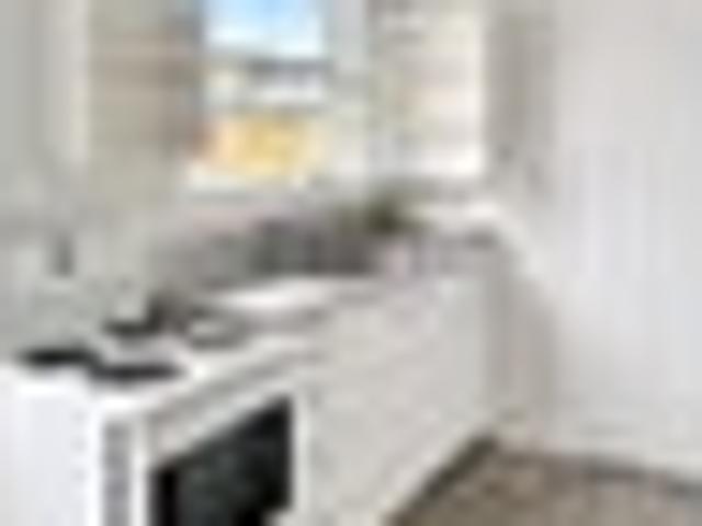 Frimley, 2 bedrooms, $570 pw