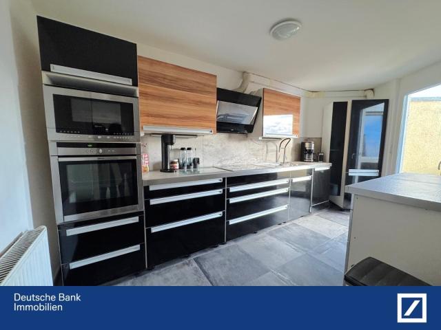Frisch modernisierte 3 Zimmer Wohnung mit 2 Balkonen