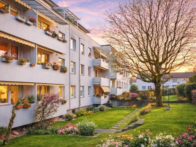 Frisch modernisierte 3.5 Zi. Wohnung mit Balkon in Binningen