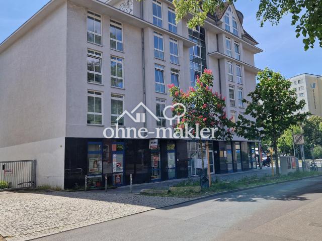 frisch saniert, 4,5% Rendite Berlin Friedrichsfelde, 1 Zi Wo, 40m², neues Bad und EBK, Parkett