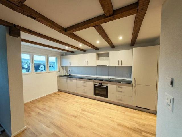 Frisch sanierte 3.5 Zi Wohnung