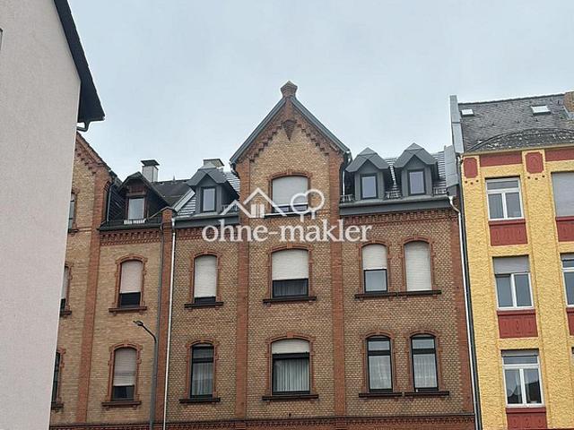 Frisch sanierte 1 ZKB Dachgeschosswohnung Frankfurt Höchst | Stellplatz | privat