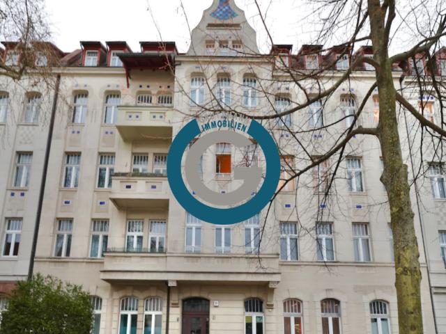 FRISCH RENOVIERT MIT MODERNISIERTEM BAD HOHE DECKEN & SCHÖNE HOLZDIELEN BEGEHRTER ALTBAUCHARME