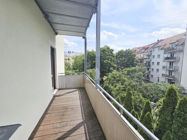 RESERVIERT* FRISCH RENOVIERT & BEZUGSFREI