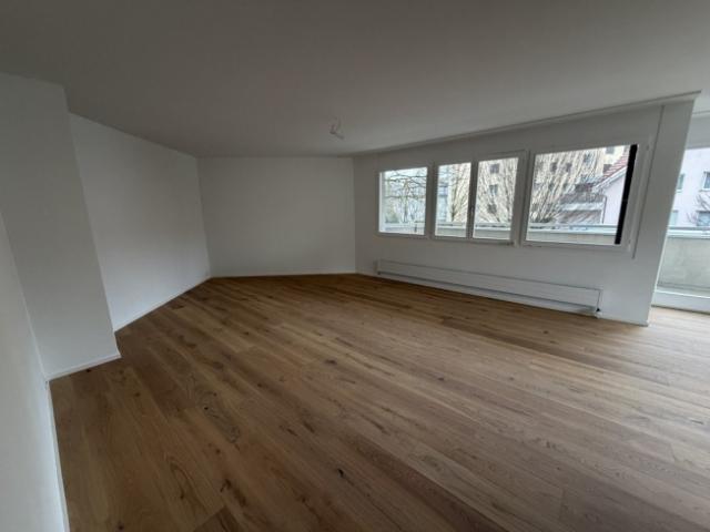 Frisch renoviert und stilvoll umgestaltet wohnen wie im Neubau
