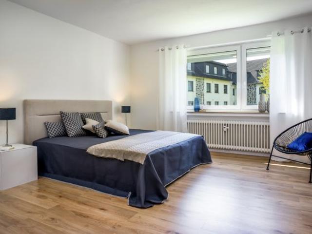 Frisch renoviert Vermietete Kapitalanlage inkl. Garage in gepflegtem Mehrfamilienhaus