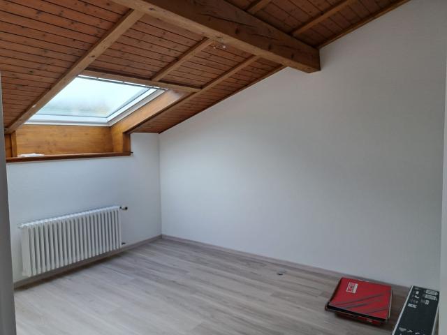 Frisch renovierte 4.5 Zimmerdachwohnung im Zentrum