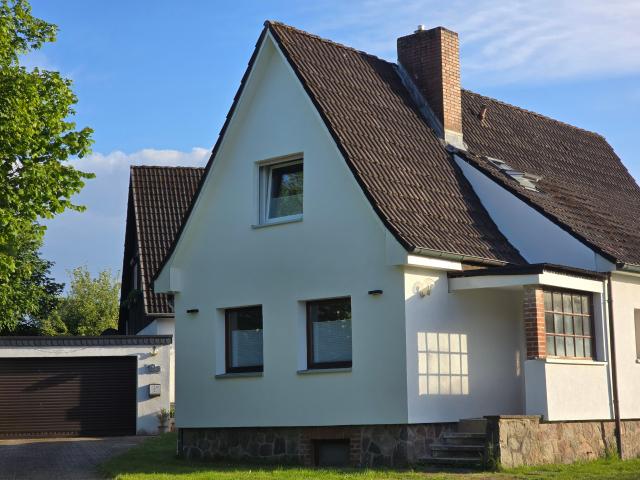 Frisch renovierte 55 m² Dachgeschosswohnung in Großensee – ideal für bis zu 4 Personen
