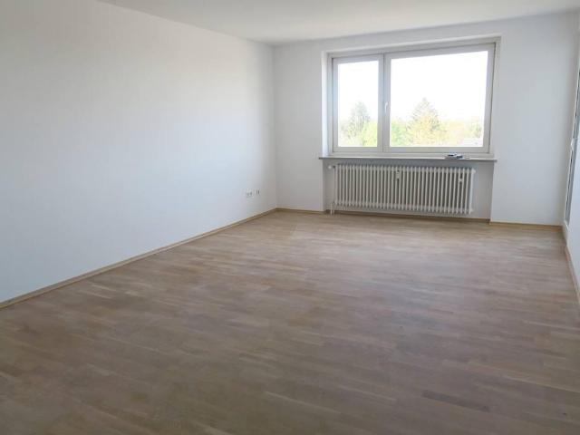 Frisch renovierte 2 Zimmerwohnung inkl. EBK München Nord ab sofort frei