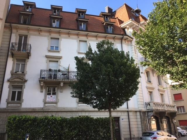 Frisch renovierte 2.5 Zimmer Wohnung im Zentrum von Freiburg