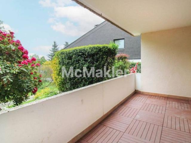 Frisch renovierte 2,5 Zimmer Wohnung mit Loggia & Garage