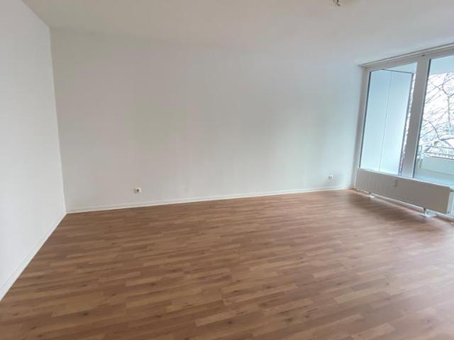Frisch renovierte 3 Zimmer Wohnung mit Balkon und neuem Bad in Siegen ab sofort verfügbar!