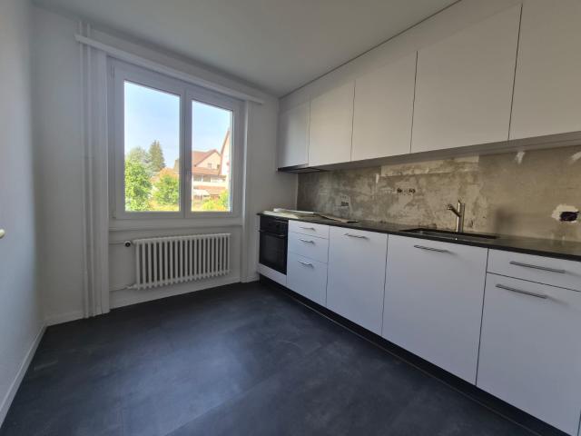 Frisch renovierte 3.5 Zimmer Wohnung an ruhiger und zentraler Lage in Ersigen zu vermieten
