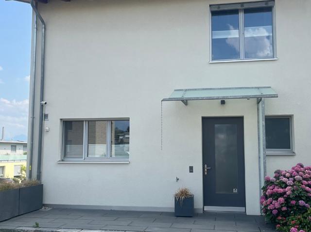 frisch renoviertes 7.5 Zimmer Haus in Sins