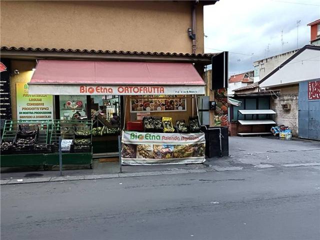 Frutta e verdura in vendita a Catania