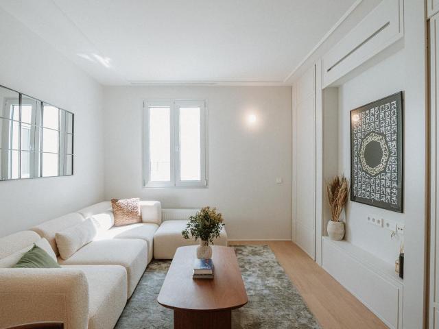 FUNCIONAL · ACOGEDOR · EXCLUSIVO PISO CON TRASTERO EN LISTA, SALAMANCA