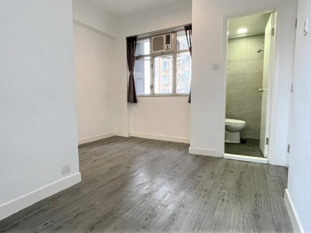Fung Sing Mansion – Simple renovated