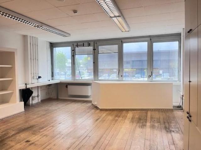 Funo Centergross BO Vendesi ufficio a reddito di 50 mq + magazzino di 90 mq