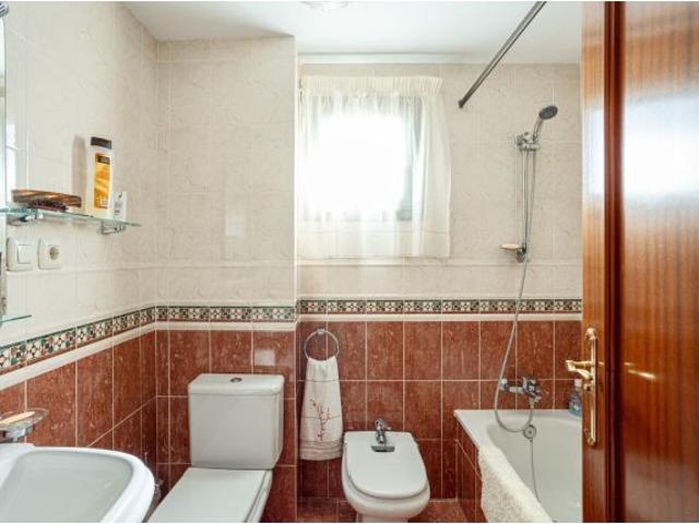 Fuengirola Piso, 3 Dormitorios, Terraza, Piscina, Garaje y Trastero