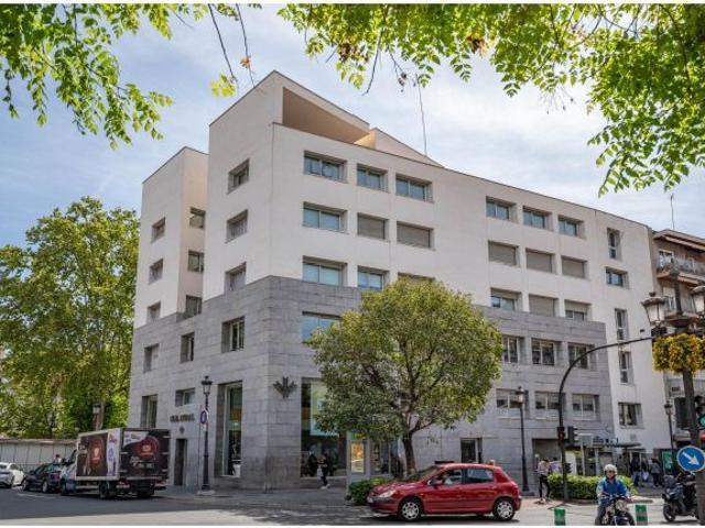FUENTE DE LAS BATALLAS PISO DE 197m2 EN EDIFICIO ZAIDA