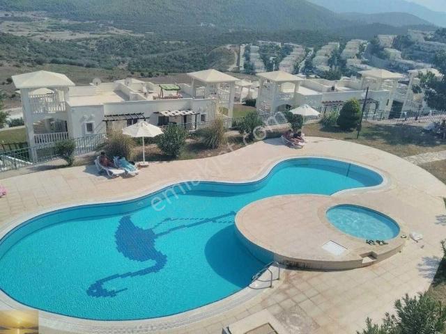 Ful Deniz Manzaralı Geniş Ev Özel Plajlı Site Yabancidan Satılık Daire 2 Banyolu Full Eşyalı Hazır