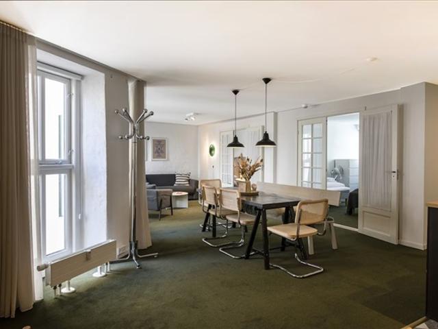 Fuldt møbleret 3 værelses lejlighed, København K, København