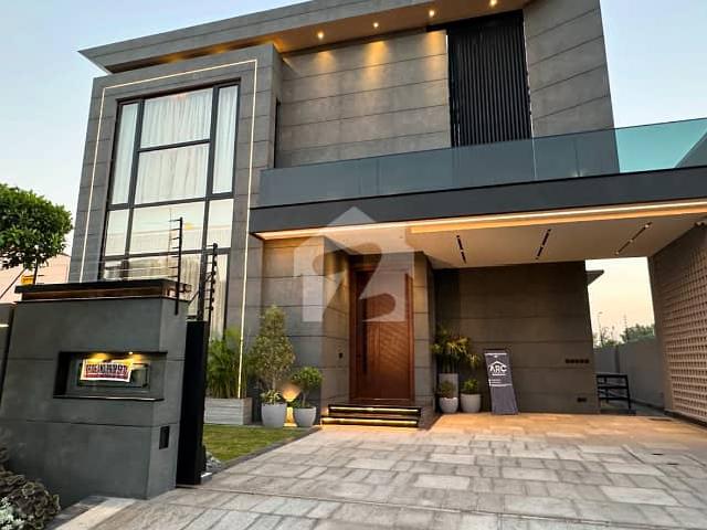 Full basment 1 kanal house for sale in dha phase 6 top location