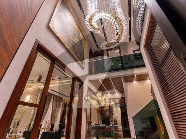 Full Basement One Kanal Most Luxurious Very Cheapest Price Owner Build Bungalow Available For Sale in DHA Lahore Phase 5