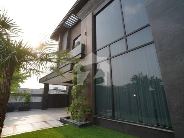 Full Basement Furnished 2 Kanal Luxury Modern House for Sale in DHA Lahore