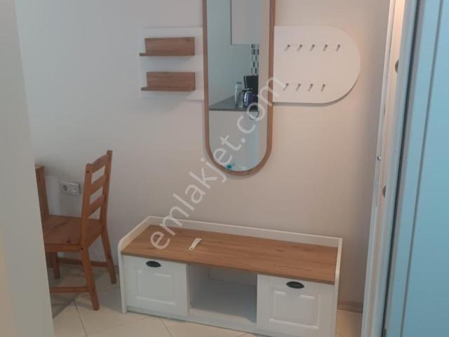 Full Eşyalı Balkonlu 1+1 Ara Kat Kiralık Daire