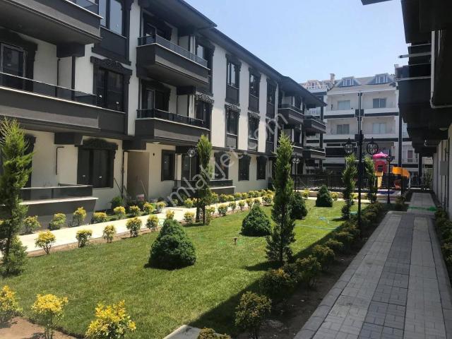 Full Eşyalı, Karasu Yalı Cad. Poyraz Sitesinde Havuzlu 2+1