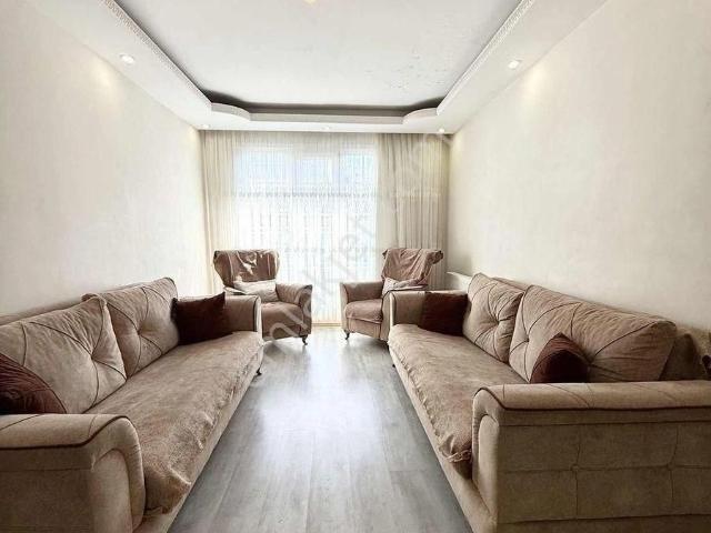 Full Eşyalı Kiralık 2+1 Daire Metrobüse 10 Dk!