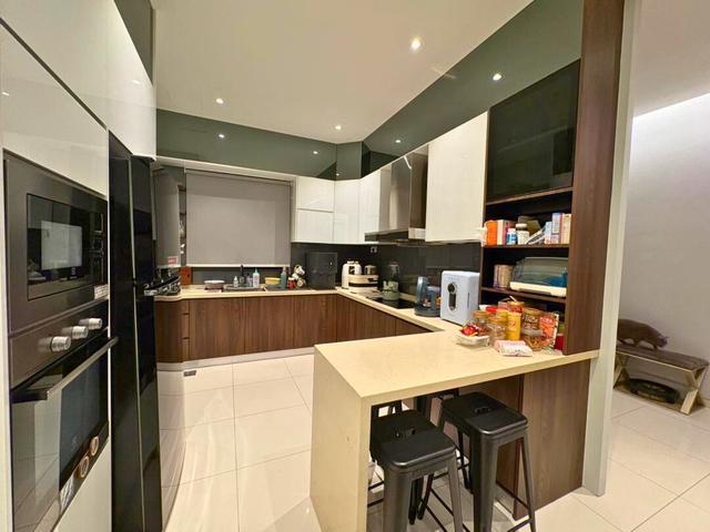 Full Furnish 1561sf 3 Bedrooms Temasya Kasih Condo Glenmarie
