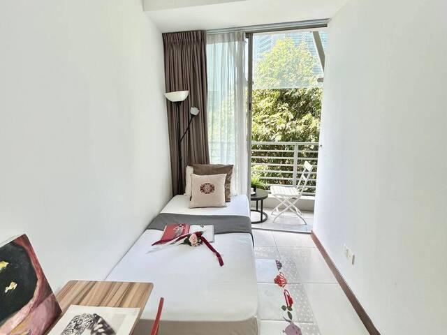 Full Furnish CBD Common Room with Outdoor Balcony Raffles Place MRT