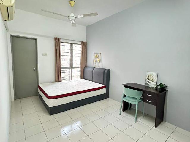 Full Furnish Master Room for Rent at Residensi Laguna Condominium, Bandar Sunway