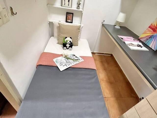Full furnish Single room with Own Bathroom Tiong Bahru MRT