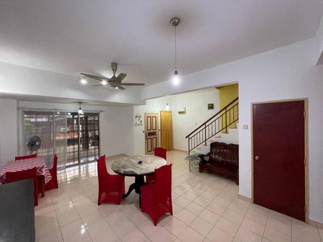 Full Furnished 2 Storey House Bandar Putra Permai Near Giant Aeon