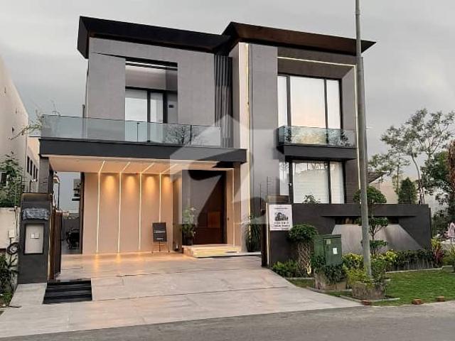 Full furnished with solar 5 bed k block one kanal royal palace for luxury personalities house for sale at very hot location c block