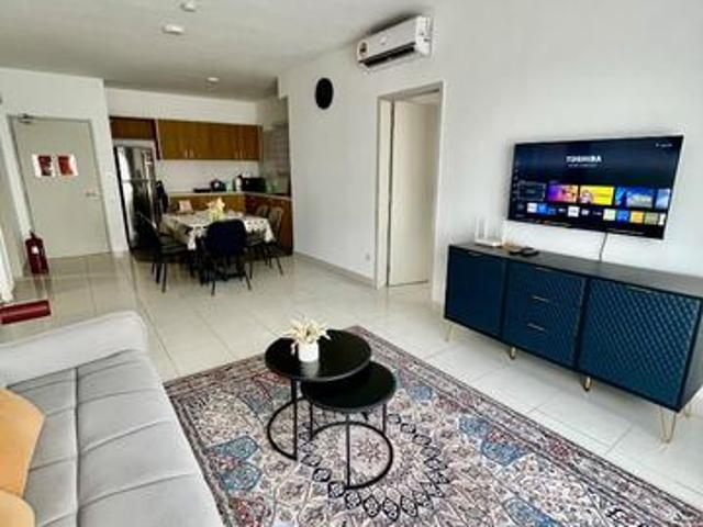 FULL FURNISHED Arena Residence 1 Kota Warisan Sepang