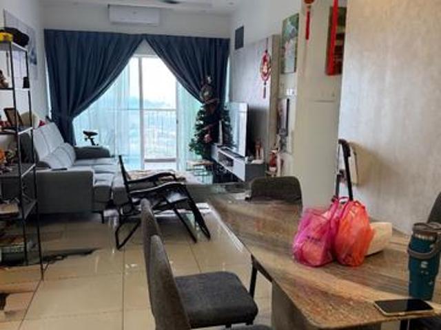 Full Furnished Razak City Block D1 Level 37 good view