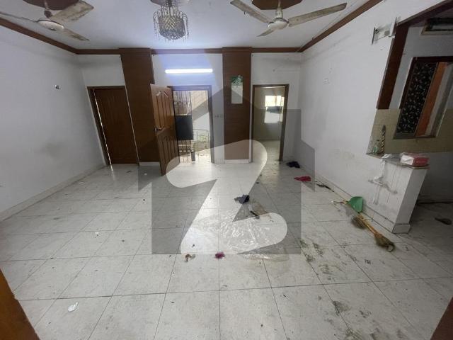 Full Floor Apartment Available For Rent In Tauheed Commercial Area