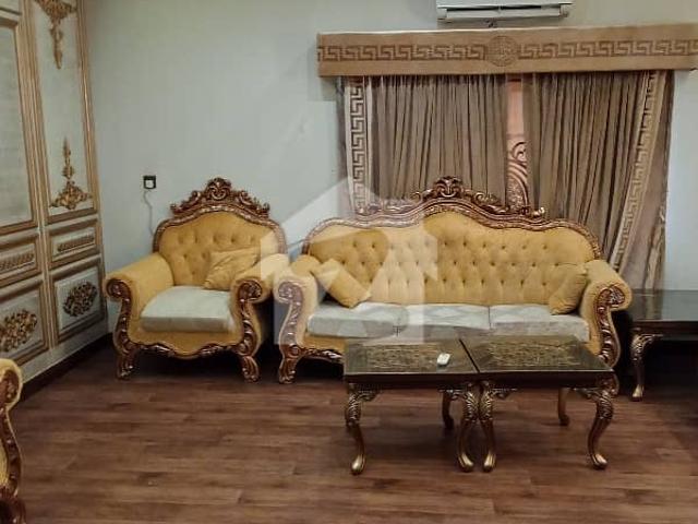 Full Floor Furnished 3 Bedrooms Small Nishat Commercial Fast Floor Shot & Long Time Rent 200000/=