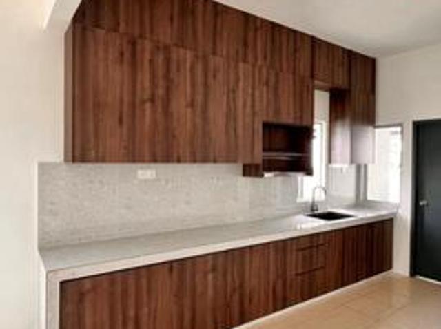 Full Height Cabinet Extra Land End Lot Double Storey Tmn Iringan Bayu