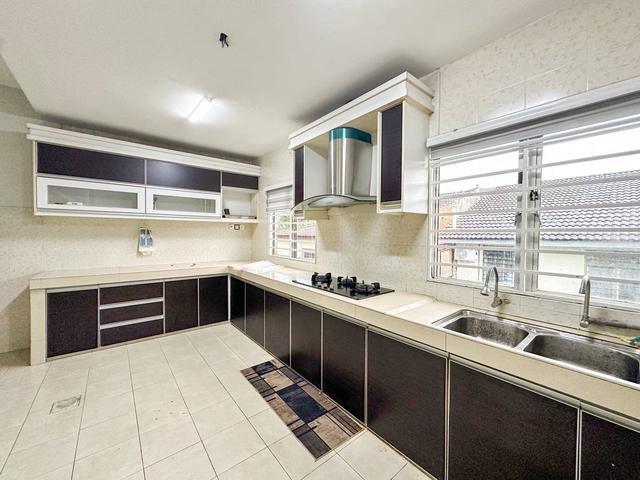 Full Height Cabinet Freehold 22x70 Single Storey Tmn Desa Indah Nilai