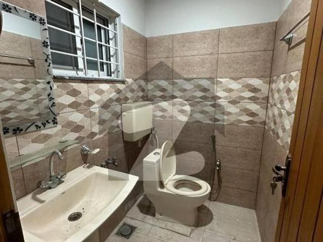 Full house available for rent f 11